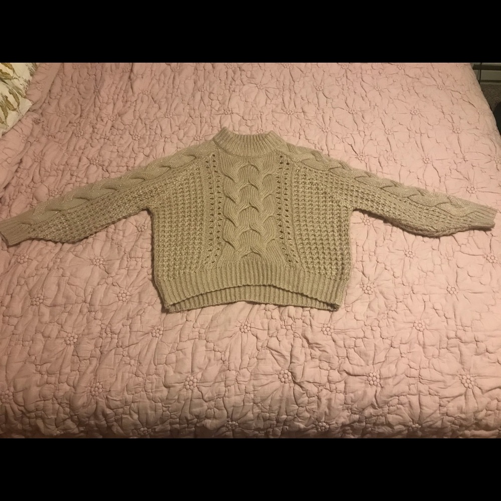 Flirty blush crop sweater